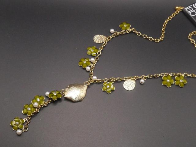 新品 m style lab アンティーク調 黄緑系お花ネックレス 定価 $12.00 < 女性アクセサリー/時計 新品 m style lab アンティーク調 黄緑系お花ネックレス 定価 $12.00 < 女性アクセサリー/時計の