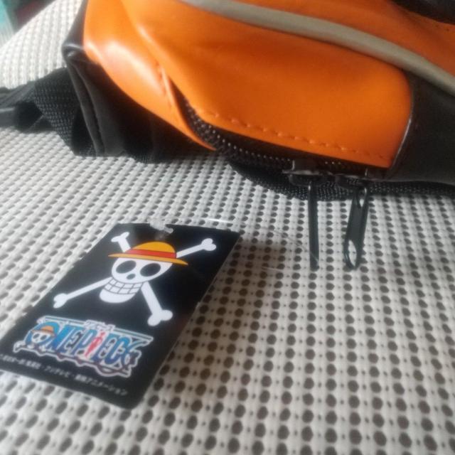 ONE PIECE 巨大なジッパーボディバッグ < 男性ファッション ONE PIECE 巨大なジッパーボディバッグ < 男性ファッションの