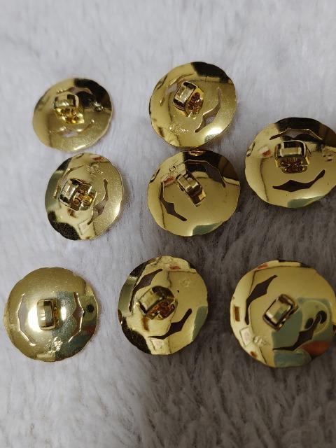 �S�[���h�̉����{�^����8�Z�b�g�����i�ł��I �� �y�b�g/��|/���|�� 