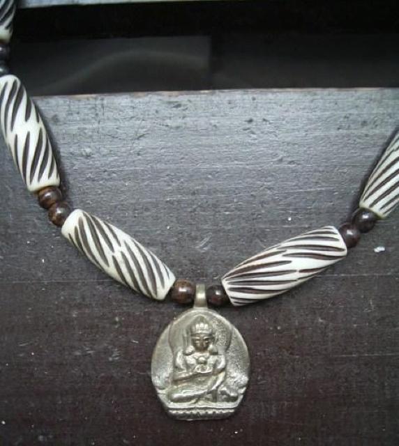 ☆即決☆ブッダxバッファローボーンビーズネックレス < 女性アクセサリー/時計  ☆即決☆ブッダxバッファローボーンビーズネックレス < 女性アクセサリー/時計の