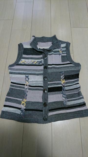 値下げ ベスト 阪神百貨店で購入 定価10000円以上 < 女性ファッション  値下げ ベスト 阪神百貨店で購入 定価10000円以上  < 女性ファッションの