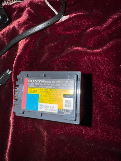 ソニーハンデイカム (HOR-PJ40) 2011年式8時間バッテリー付き!。 < 家電/AV  ソニーハンデイカム (HOR-PJ40) 2011年式8時間バッテリー付き!。 < 家電/AVの