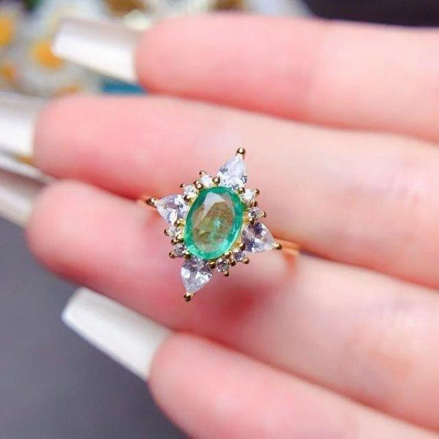 ナチュラルエメラルドリング 5×7mm 高級 天然 ナチュラル アクセサリー Su_5114 < 女性アクセサリー/時計 ナチュラルエメラルドリング 5×7mm 高級 天然 ナチュラル アクセサリー Su_5114 < 女性アクセサリー/時計の