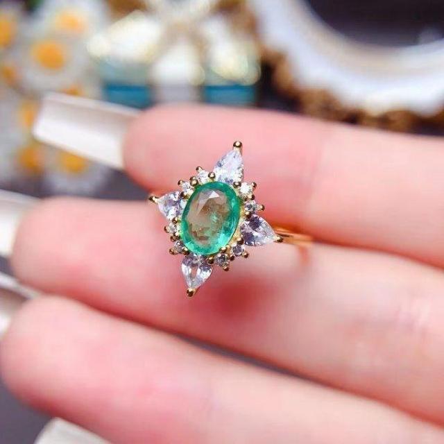 ナチュラルエメラルドリング 5×7mm 高級 天然 ナチュラル アクセサリー Su_5114 < 女性アクセサリー/時計 ナチュラルエメラルドリング 5×7mm 高級 天然 ナチュラル アクセサリー Su_5114 < 女性アクセサリー/時計の