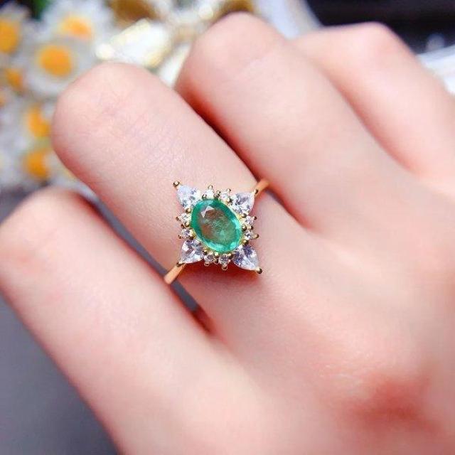 ナチュラルエメラルドリング 5×7mm 高級 天然 ナチュラル アクセサリー Su_5114 < 女性アクセサリー/時計 ナチュラルエメラルドリング 5×7mm 高級 天然 ナチュラル アクセサリー Su_5114 < 女性アクセサリー/時計の