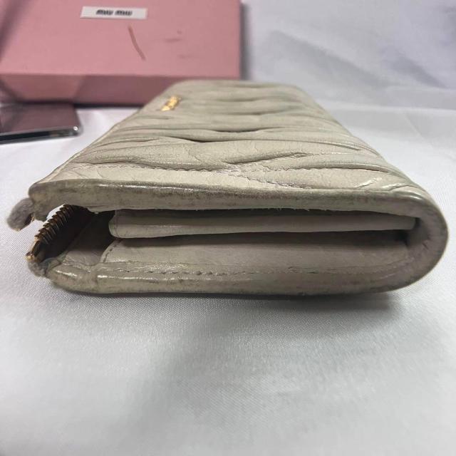 miumiu ミュウミュウ マテラッセ ラウンドジップ 長財布 ゴールド金具 < ブランド miumiu ミュウミュウ マテラッセ ラウンドジップ 長財布 ゴールド金具 < ブランドの