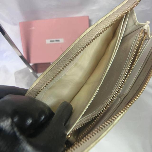 miumiu ミュウミュウ マテラッセ ラウンドジップ 長財布 ゴールド金具 < ブランド miumiu ミュウミュウ マテラッセ ラウンドジップ 長財布 ゴールド金具 < ブランドの