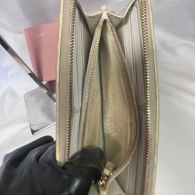 miumiu ミュウミュウ マテラッセ ラウンドジップ 長財布 ゴールド金具 < ブランド miumiu ミュウミュウ マテラッセ ラウンドジップ 長財布 ゴールド金具 < ブランドの