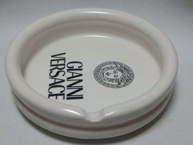 KV  FT[` VERSACE f[TS DM  AbVgC @OWA[CeA  uh 