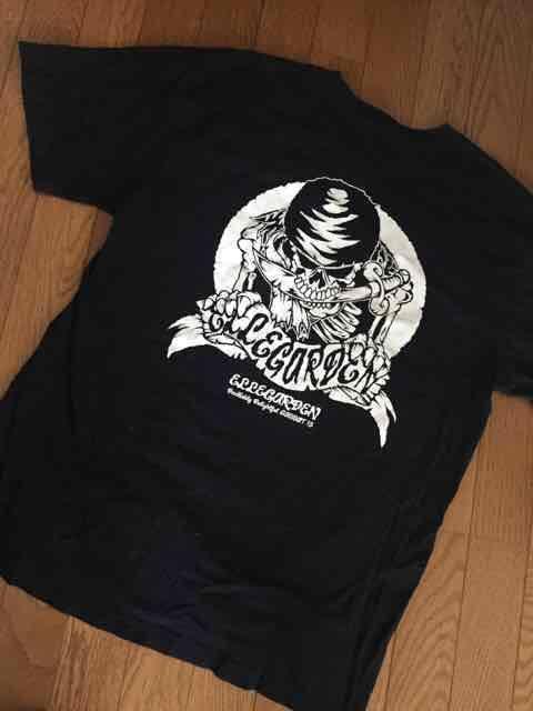 美品 バクプリ Tシャツ < 男性ファッション  美品 バクプリ Tシャツ  < 男性ファッションの