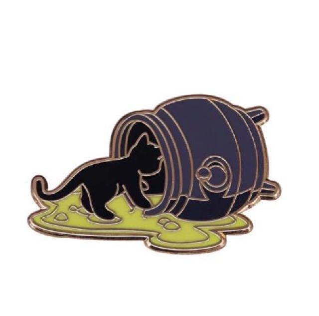 新品 いたずらな黒猫ちゃん ピンブローチ ピンバッジ  < 女性アクセサリー/時計  新品 いたずらな黒猫ちゃん ピンブローチ ピンバッジ   < 女性アクセサリー/時計の