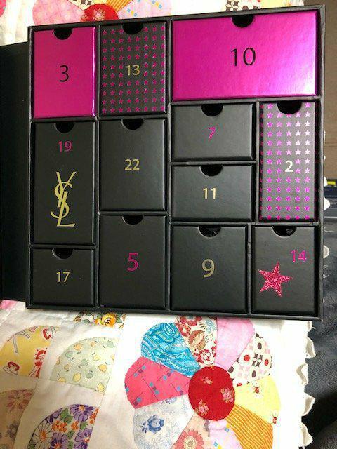 イヴ・サンローラン 小物入れ < ブランド イヴ・サンローラン 小物入れ < ブランドの