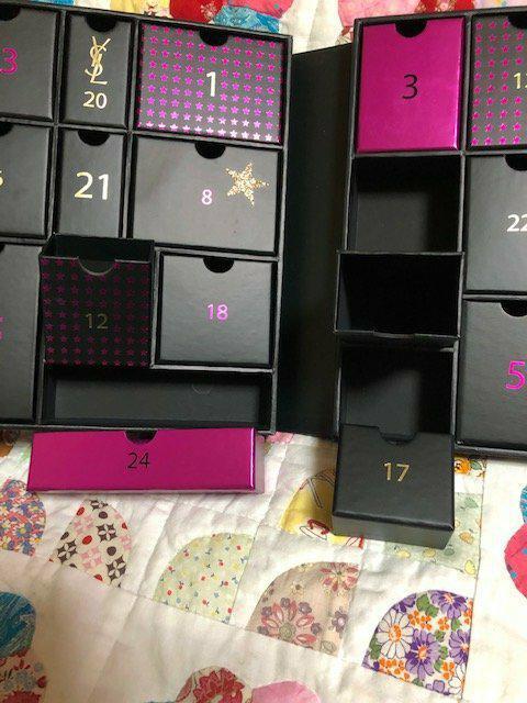 イヴ・サンローラン 小物入れ < ブランド イヴ・サンローラン 小物入れ < ブランドの