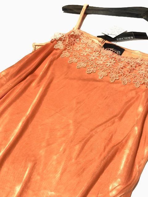 新品〈ロングキャミソール〉 スリップ ワンピース オレンジ胸元レース(膝上Mサイズ)未開封タグ付き < 女性ファッション  新品〈ロングキャミソール〉 スリップ ワンピース オレンジ胸元レース(膝上Mサイズ)未開封タグ付き < 女性ファッションの