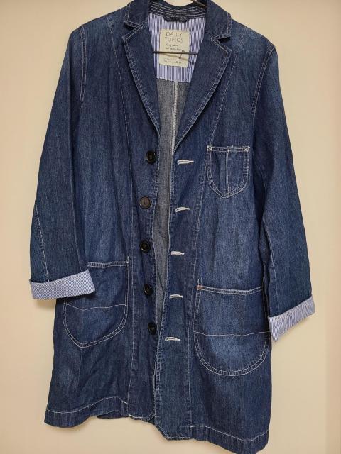 美品 袖のストライプ柄がお洒落なデニムジャケット < 女性ファッション 美品 袖のストライプ柄がお洒落なデニムジャケット < 女性ファッションの