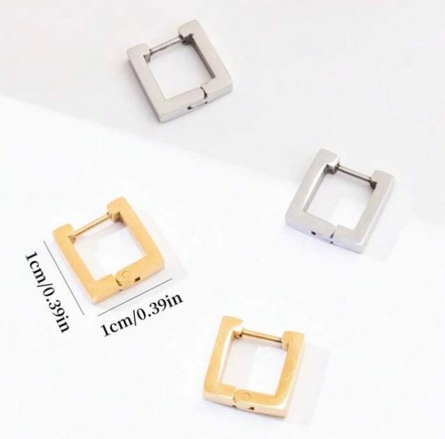 スクエアピアス 新品未使用品。 < 男性アクセサリー/時計  スクエアピアス 新品未使用品。  < 男性アクセサリー/時計の