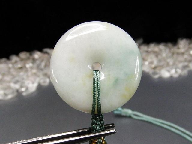 イエローインひすいミャンマー産本翡翠天然石丸平安扣糸ネックレス < 女性アクセサリー/時計  イエローインひすいミャンマー産本翡翠天然石丸平安扣糸ネックレス < 女性アクセサリー/時計の