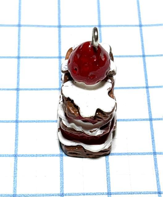 906 ミルフィーユケーキ チョコ1個 デザート スイーツ 樹脂チャーム お菓子 アクセサリーパーツ < ペット/手芸/園芸 906 ミルフィーユケーキ チョコ1個 デザート スイーツ 樹脂チャーム お菓子 アクセサリーパーツ < ペット/手芸/園芸の