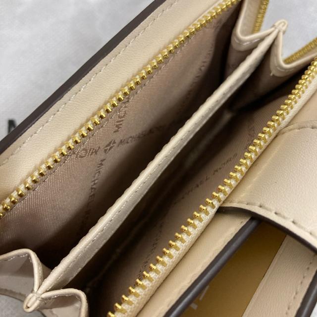 即決 新品 MICHAEL KORS マイケルコース 二つ折り財布 < ブランド 即決 新品 MICHAEL KORS マイケルコース 二つ折り財布 < ブランドの
