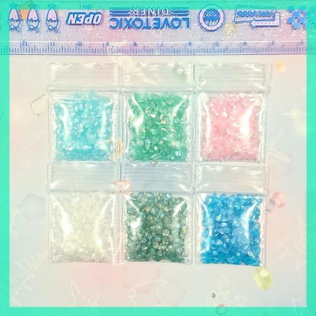 【封入パーツ】ガラスカレット☆オーロラ加工クリアカラー☆6色セット☆1パック約1.7g☆ガラス製 < ペット/手芸/園芸 【封入パーツ】ガラスカレット☆オーロラ加工クリアカラー☆6色セット☆1パック約1.7g☆ガラス製 < ペット/手芸/園芸の