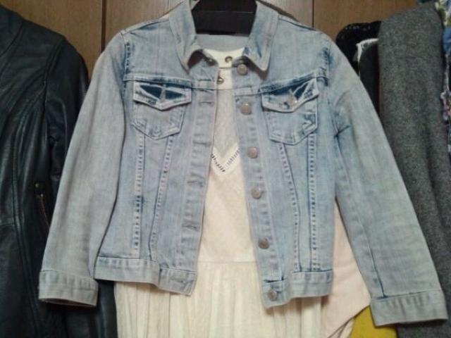 淡いウォッシュブルー長袖ジージャンステンカラー韓国製S7号 < 女性ファッション  淡いウォッシュブルー長袖ジージャンステンカラー韓国製S7号  < 女性ファッションの