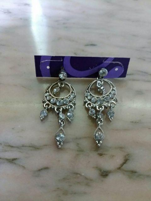 ピアス ストーン 新品 < 女性アクセサリー/時計 ピアス ストーン 新品 < 女性アクセサリー/時計の