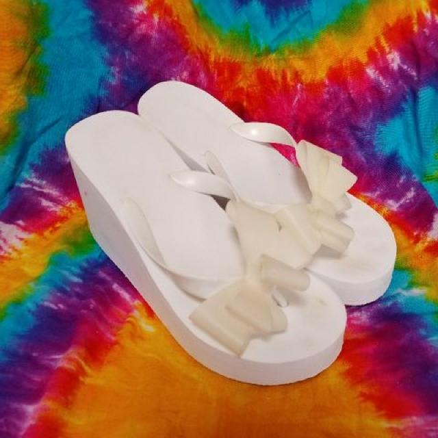 Jb(*L`)fJ{&EFbW\[r[`T_   t@bV 