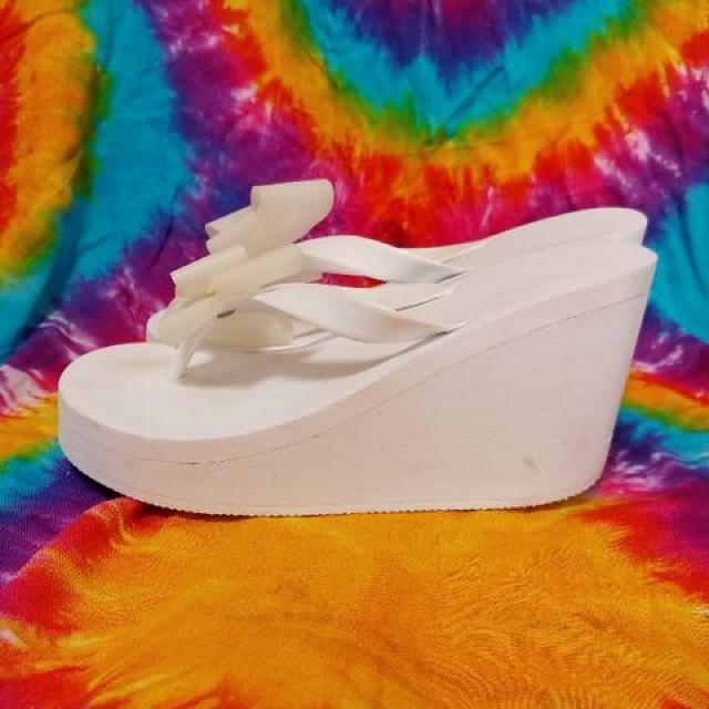 Jb(*L`)fJ{&EFbW\[r[`T_  t@bV 