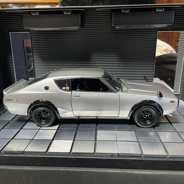 新品  京商 1/18 日産 スカイライン 2000 GT-R (KPGC110) シルバー < ホビー  新品  京商 1/18 日産 スカイライン 2000 GT-R (KPGC110) シルバー < ホビーの
