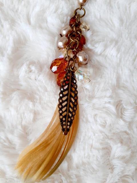 フェザー アンティークゴールド ビーズ フェイクパール ネックレス < 女性アクセサリー/時計  フェザー アンティークゴールド ビーズ フェイクパール ネックレス < 女性アクセサリー/時計の