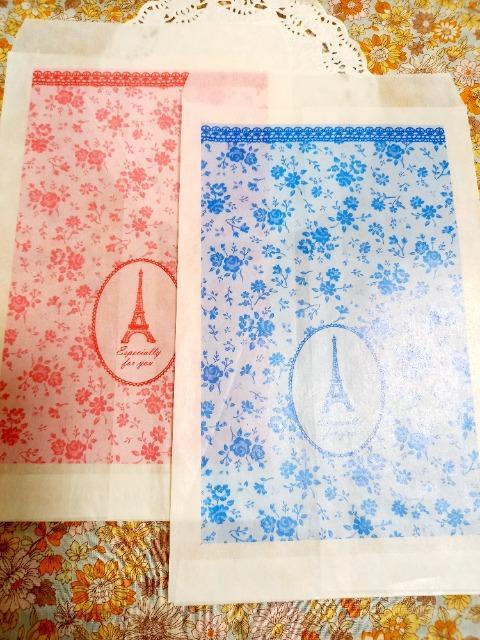 お裾分け☆小花とエッフェル塔柄ペーパーバック2枚☆ < インテリア/ライフ お裾分け☆小花とエッフェル塔柄ペーパーバック2枚☆ < インテリア/ライフの