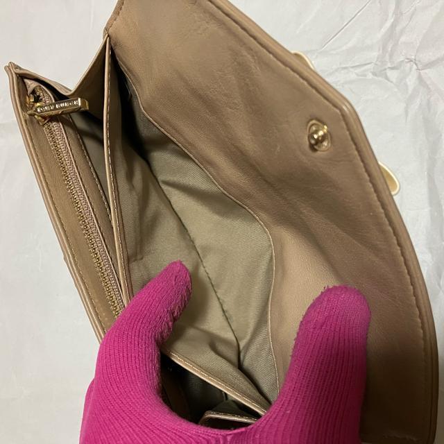 【TORY BURCH / トリーバーチ】 リボン / レザー 長財布 フラップ < ブランド 【TORY BURCH / トリーバーチ】 リボン / レザー 長財布 フラップ < ブランドの