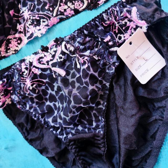 エロ可愛ッ。。。F80×L。。ハート豹柄メッシュレース。。ゴージャス刺繍ブラジャー&ショーツセット。。大きいサイズグラマー。。。 < 女性ファッション  エロ可愛ッ。。。F80×L。。ハート豹柄メッシュレース。。ゴージャス刺繍ブラジャー&ショーツセット。。大きいサイズグラマー。。。 < 女性ファッションの