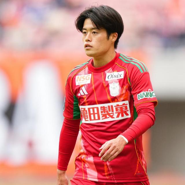 アルビレックス新潟 森　璃太サイン入りユニフォーム　サイズＭ 24 森 璃太選手 1stユニフォーム（実着用）※色紙セット・インナー付き