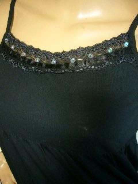 スパンコール付♪胸元&裾花柄刺繍レースキャミソール < 女性ファッション  スパンコール付♪胸元&裾花柄刺繍レースキャミソール < 女性ファッションの