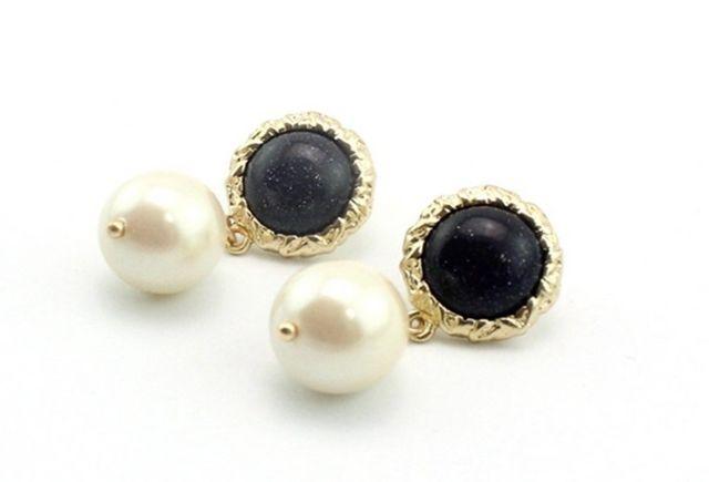 新品 アンティーク調ゴシックエレガントパールピアス < 女性アクセサリー/時計 新品 アンティーク調ゴシックエレガントパールピアス < 女性アクセサリー/時計の