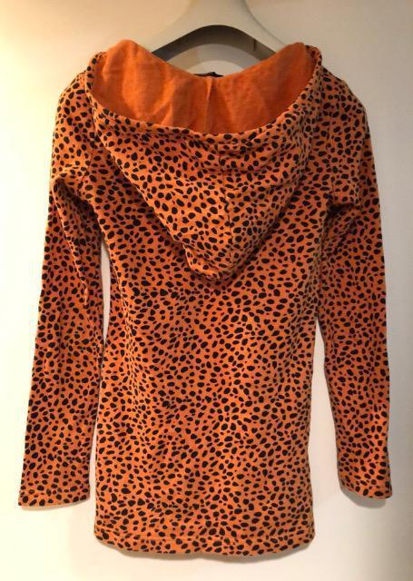 特価★品薄★極美品GLAD NEWS長袖パーカーオレンジ色総柄豹柄?フーディ着痩せ大活躍スタイリッシュ < 女性ファッション  特価★品薄★極美品GLAD NEWS長袖パーカーオレンジ色総柄豹柄?フーディ着痩せ大活躍スタイリッシュ < 女性ファッションの