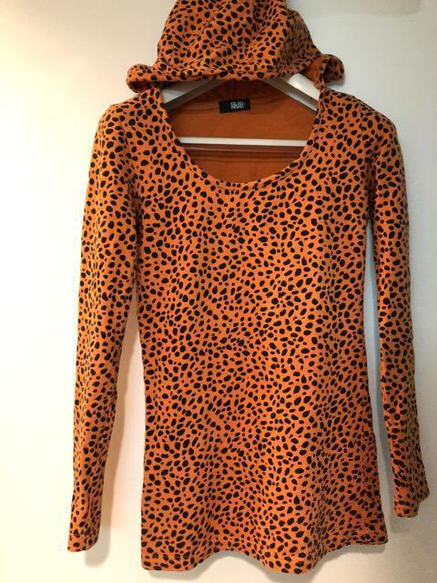 特価★品薄★極美品GLAD NEWS長袖パーカーオレンジ色総柄豹柄?フーディ着痩せ大活躍スタイリッシュ < 女性ファッション  特価★品薄★極美品GLAD NEWS長袖パーカーオレンジ色総柄豹柄?フーディ着痩せ大活躍スタイリッシュ < 女性ファッションの