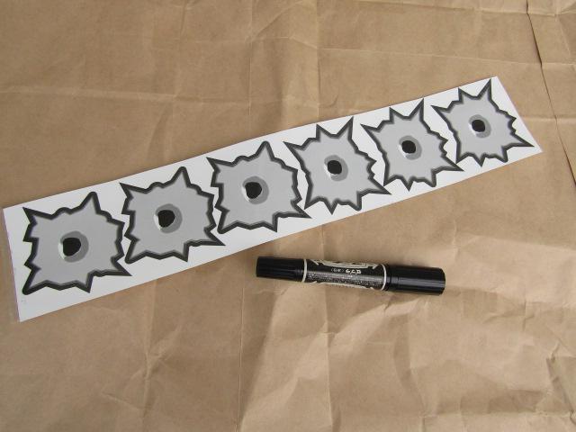 ●6連発 大口径 !弾痕! 撃たれちゃいました! 超リアル !ステッカーB! < 自動車/バイク ●6連発 大口径 !弾痕! 撃たれちゃいました! 超リアル !ステッカーB! < 自動車/バイク