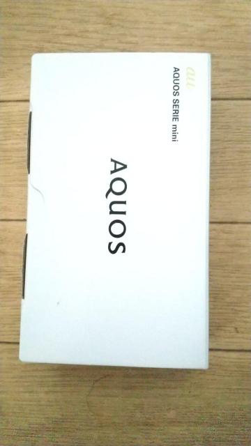 SHARP AQUOS�@SHV38 �����Z�O���ڃX�}�z�@���g�p 