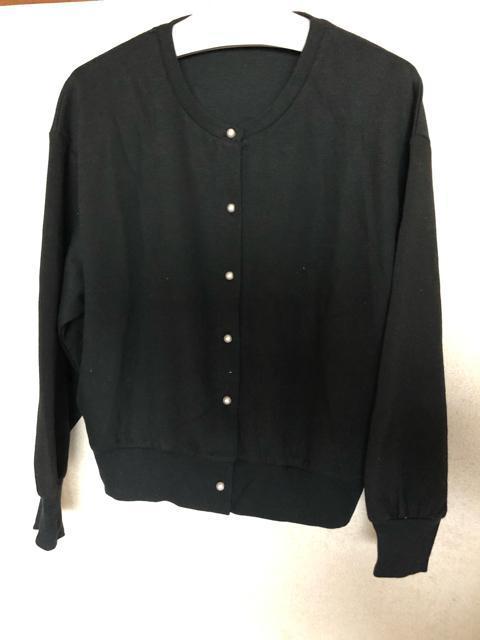Freude(しまむら)パールボタンのカーディガン 合わせやすい黒 L < 女性ファッション  Freude(しまむら)パールボタンのカーディガン 合わせやすい黒 L  < 女性ファッションの