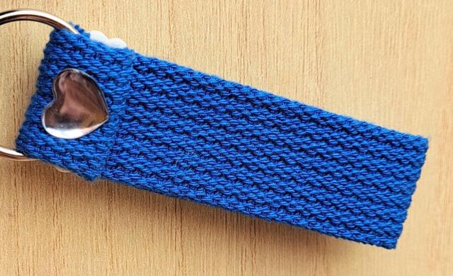 TWICE TZUYU �c�E�B�@�L�[�z���_�[�@�u���[ �� �^�����g�O�b�Y�� 