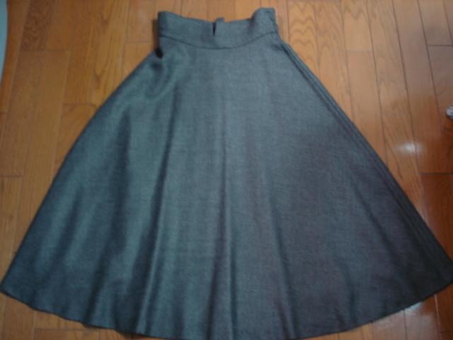 ★ストロベリーフィールズ ウエストデザインウールスカート★着用1・2度!超激安! < ブランド ★ストロベリーフィールズ ウエストデザインウールスカート★着用1・2度!超激安! < ブランドの