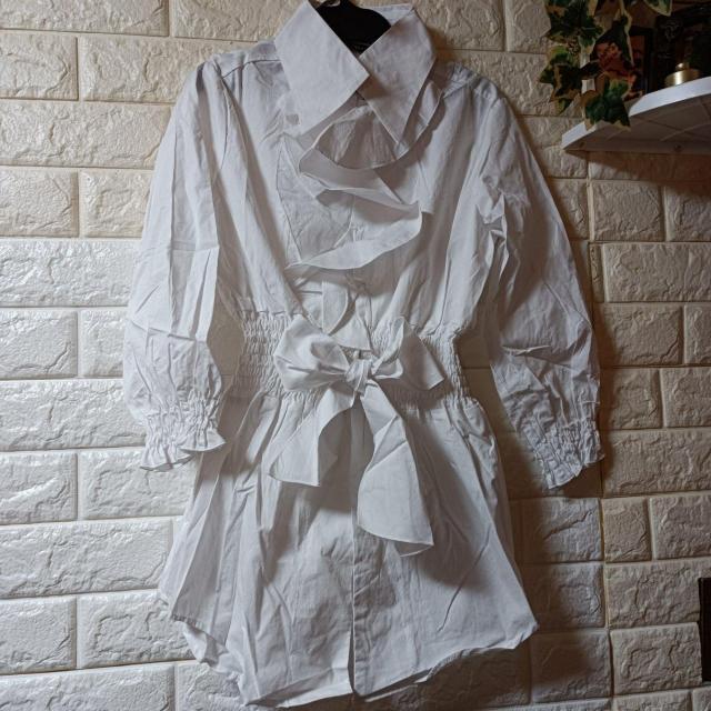 MouthValley★新品★ウエストシャーリング+リボンオーバーシャツ < 女性ファッション  MouthValley★新品★ウエストシャーリング+リボンオーバーシャツ  < 女性ファッションの