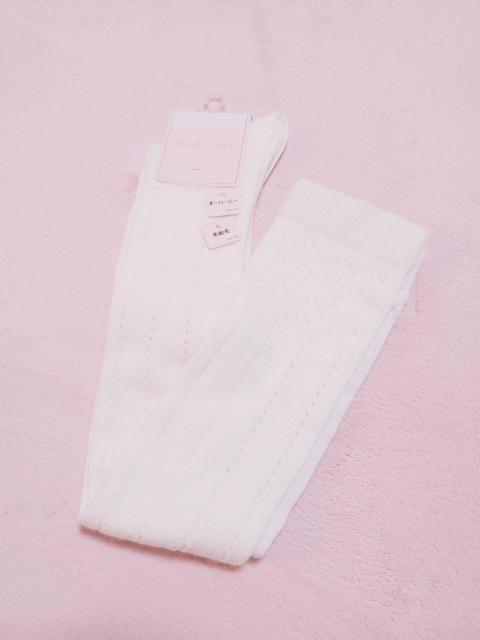 【匿名配送…品名◇衣類】 JILLSTUART ホワイト ロング丈 ニーハイソックス **mii…みぃ** < 女性ファッション 【匿名配送…品名◇衣類】 JILLSTUART ホワイト ロング丈 ニーハイソックス **mii…みぃ** < 女性ファッションの