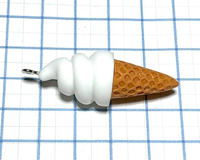 907 大きめのソフトクリーム 1個 デザート スイーツ 樹脂チャーム お菓子 アクセサリーパーツ < ペット/手芸/園芸 907 大きめのソフトクリーム 1個 デザート スイーツ 樹脂チャーム お菓子 アクセサリーパーツ < ペット/手芸/園芸の