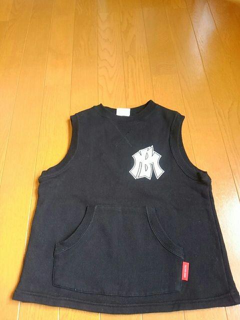 ☆美品☆ミニバツ☆袖無しトレーナースエット☆120 < キッズ/ベビー  ☆美品☆ミニバツ☆袖無しトレーナースエット☆120  < キッズ/ベビーの
