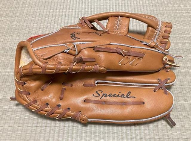 抽選で当たった80年代の巨人のエース「西本聖」のサイン入りグラブ < レジャー/スポーツ  抽選で当たった80年代の巨人のエース「西本聖」のサイン入りグラブ  < レジャー/スポーツの