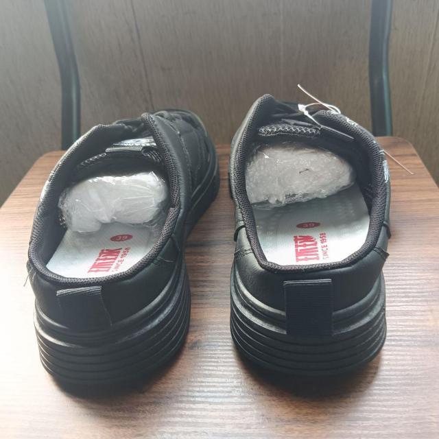 新品 24.5cm レディース スニーカー ブラック シューズ 靴 サボ < 女性ファッション  新品 24.5cm レディース スニーカー ブラック シューズ 靴 サボ < 女性ファッションの