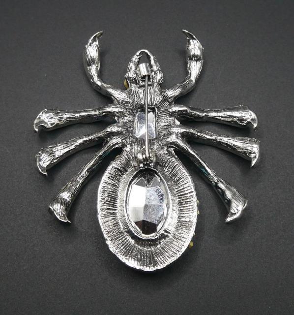 新品アンティーク調きらきらストーン 蜘蛛ブローチ < 女性アクセサリー/時計 新品アンティーク調きらきらストーン 蜘蛛ブローチ < 女性アクセサリー/時計の